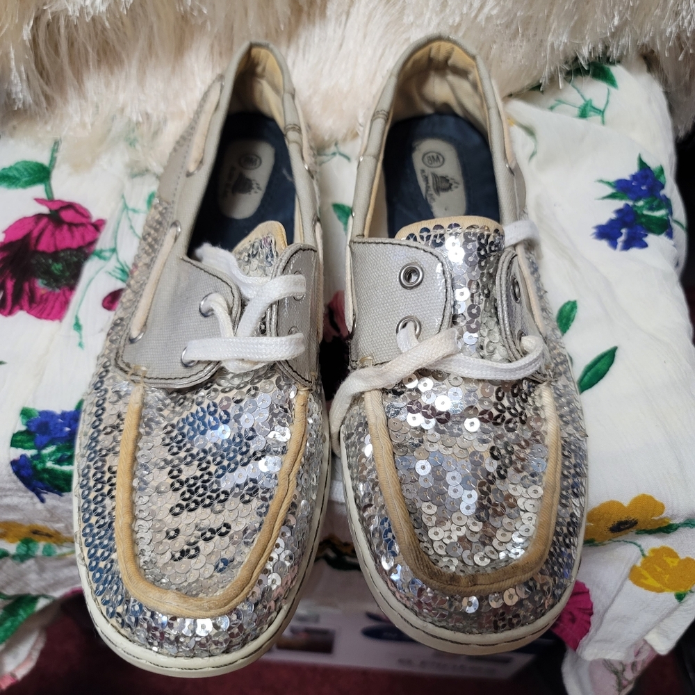Aloha Island Boat Shoes.  Size 8M.  (917)